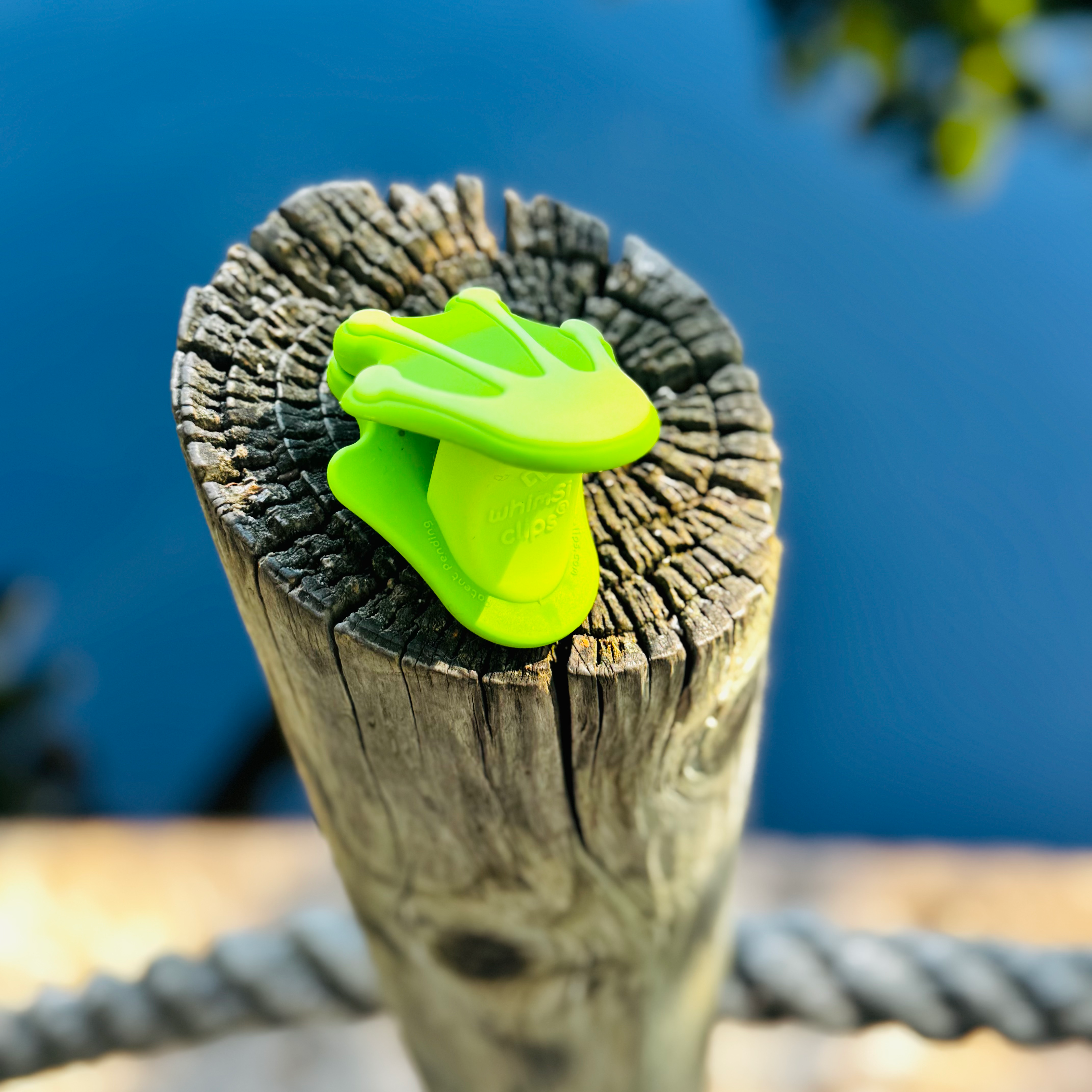 Froggy Feet whimSi clip – soft, frog-shaped silicone baby clip for strollers, toys, and travel