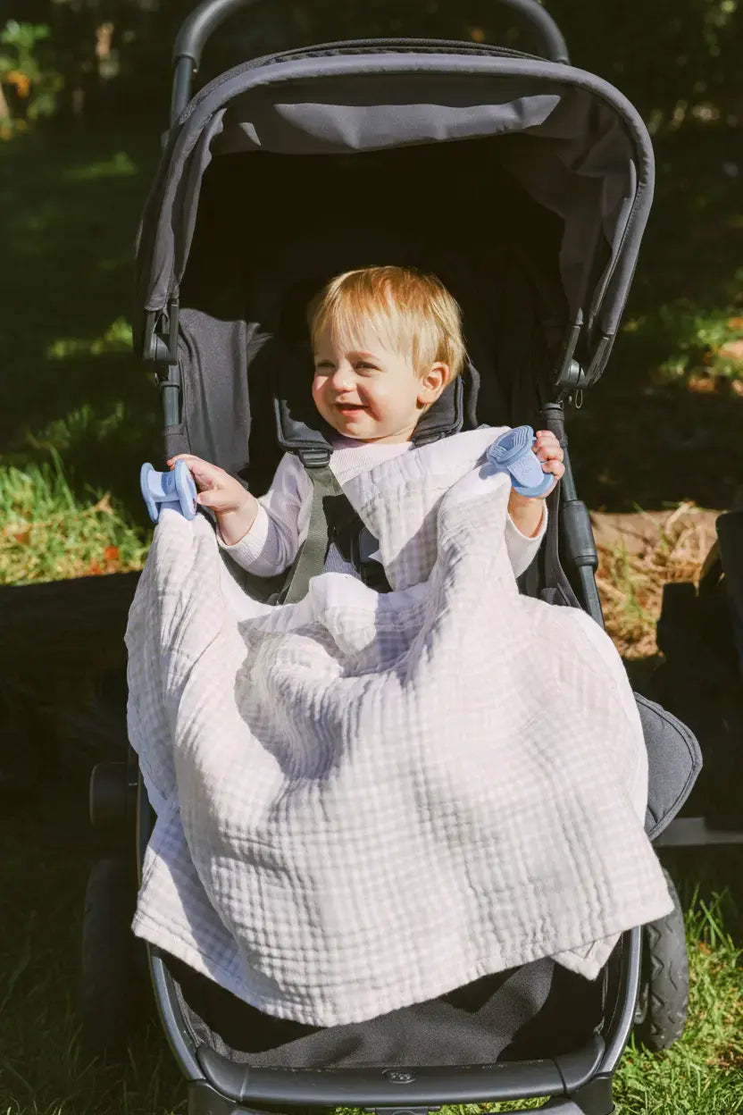 The best stroller clip for babies and toddlers: pinch-free safety clasp, easy one-hand attachment, and parent-approved designs — trusted by moms for durability and style